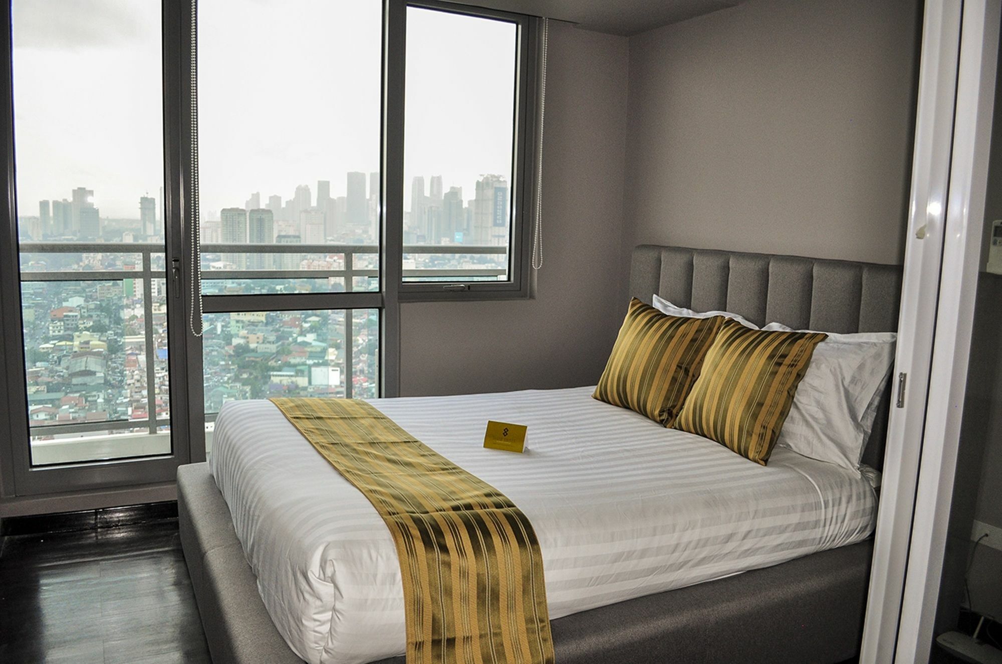Siglo Suites @ The Acqua Private Residences Mandaluyong Exterior foto