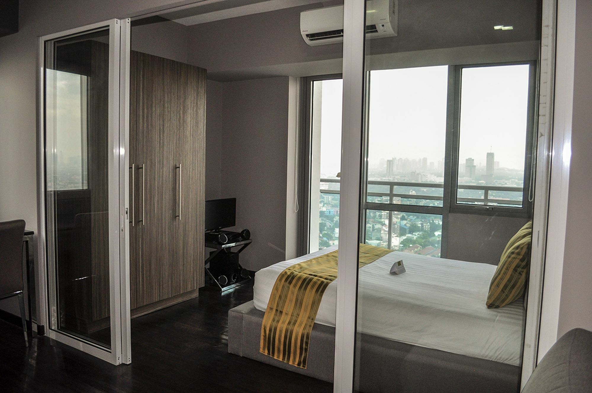 Siglo Suites @ The Acqua Private Residences Mandaluyong Exterior foto